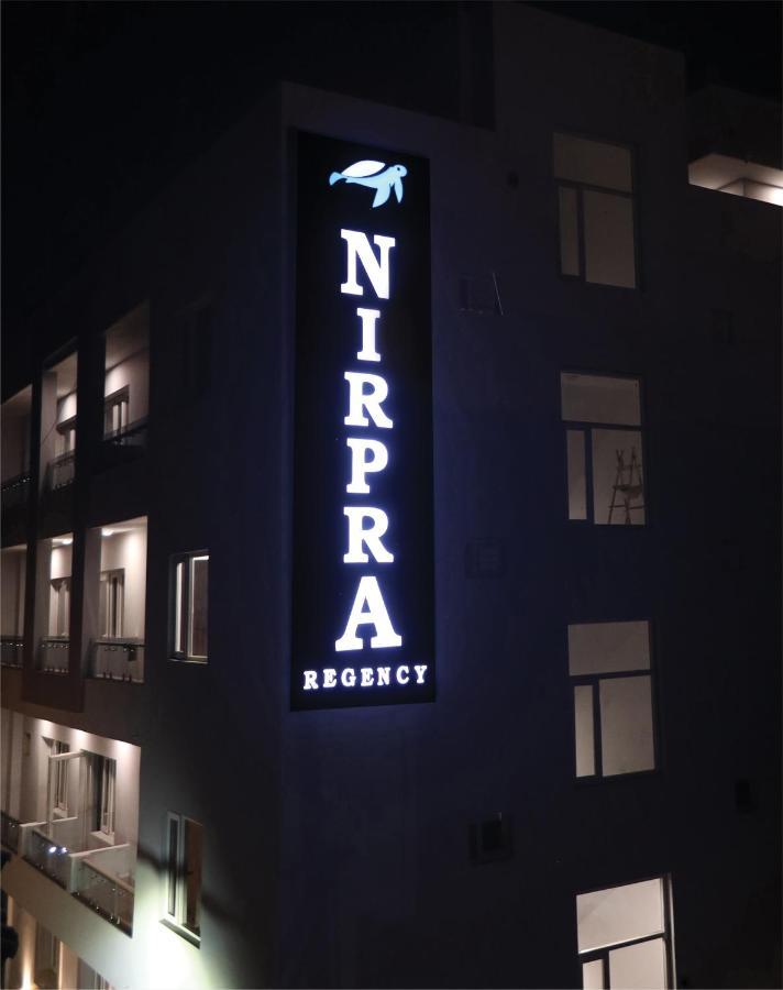 מלון ניו דלהי Nirpra Regency מראה חיצוני תמונה